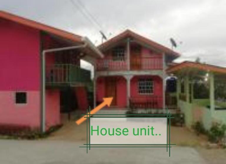 منزل 4 غرف نوم, Strawberry Rest House Mesilou Kundasang