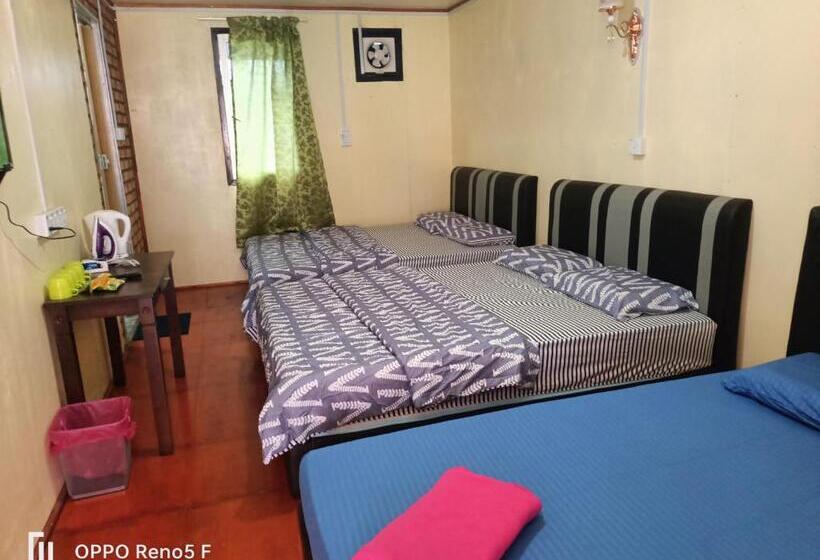 Семейный Номер Superior, Strawberry Rest House Mesilou Kundasang