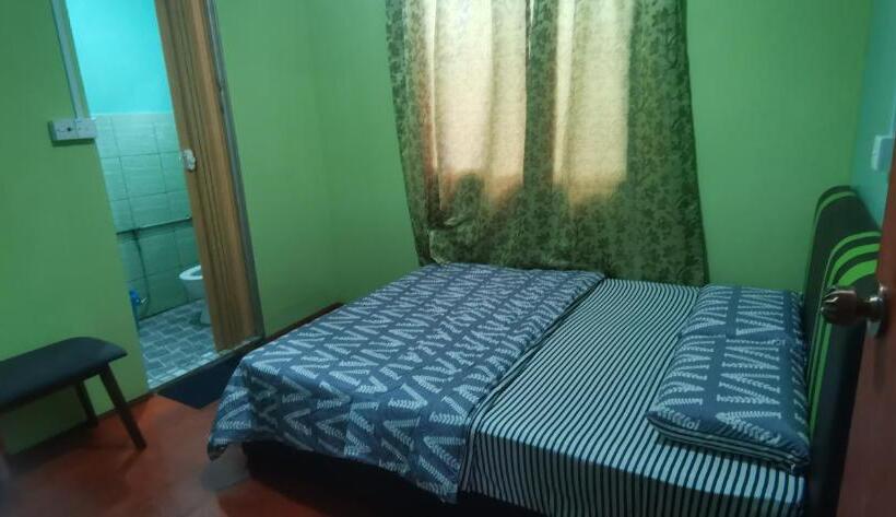 Дом 3 Спальни, Strawberry Rest House Mesilou Kundasang