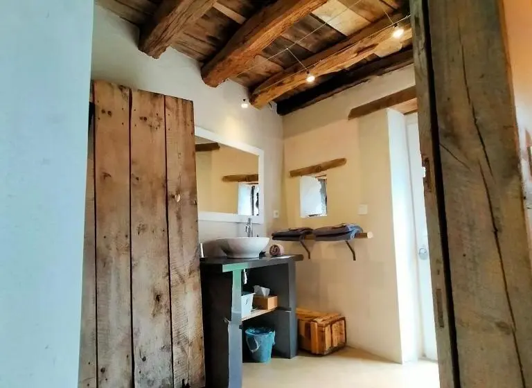 デラックスルーム, Suites De Campagne Les Eydieux, Petits Déjeuners Inclus