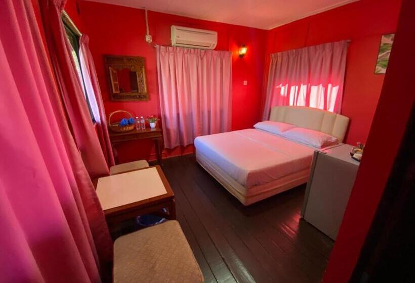 Семейный Номер, Nazri S Place 2