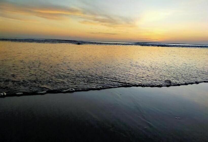 סטודיו סטנדרטי נוף לים, Timur Bay Seafront Residence Kuantan