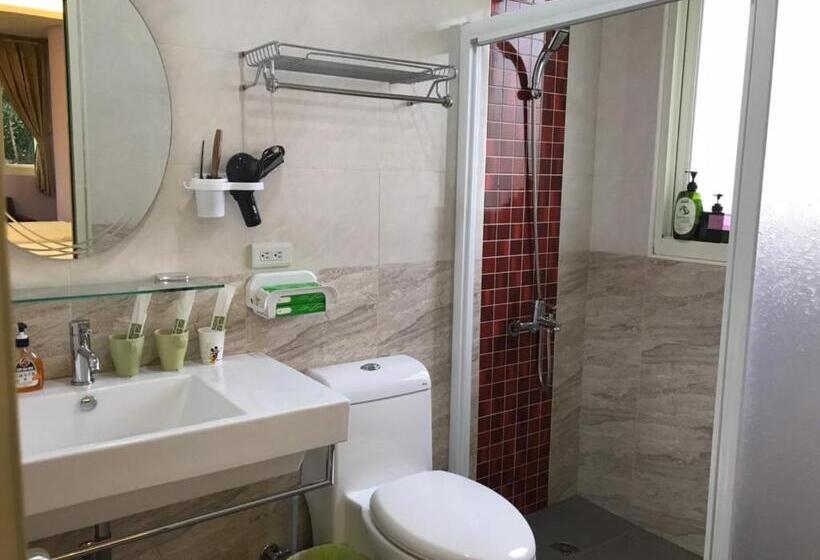 سوییت لوکس, 山同青旅背包客棧