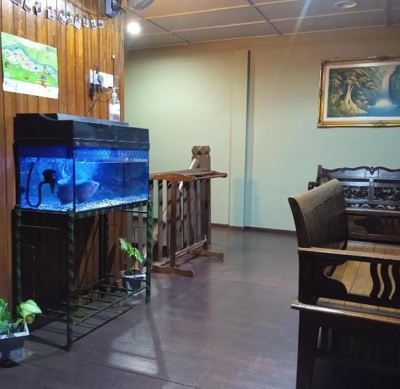 غرفة عائلية, Country View Inn