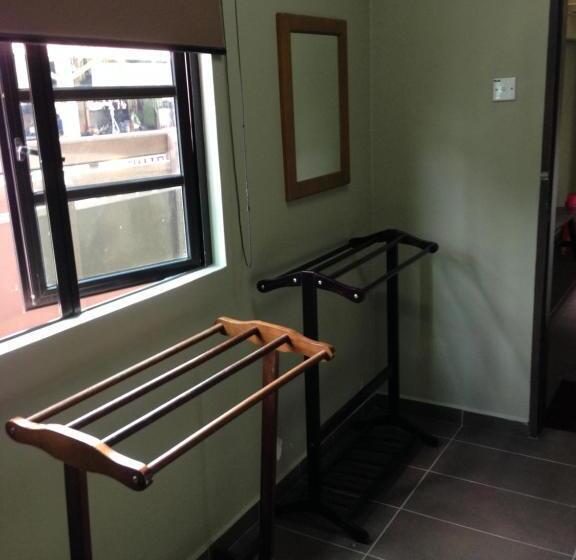 غرفة قياسية رباعية, Country View Inn