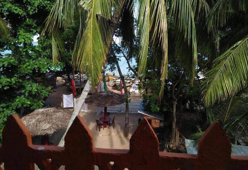 オーシャンビュースタンダードルームバルコニー付き, Parei Beach Inn