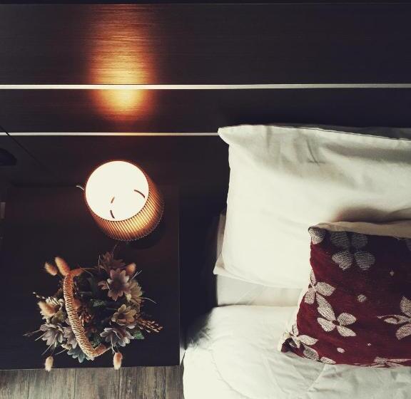 Standart Oda, Posada Piedramora