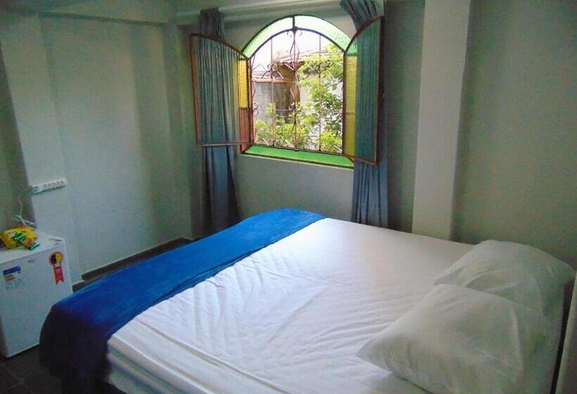 标准三人间, Pousada Tamboril