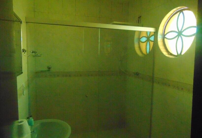 标准三人间, Pousada Tamboril