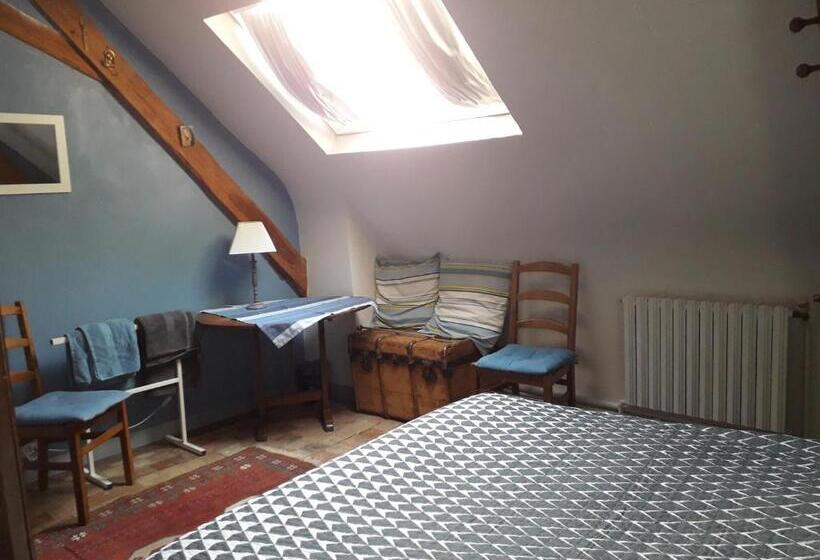 اتاق استاندارد با سرویس بهداشتی مشترک, Les Talvasières