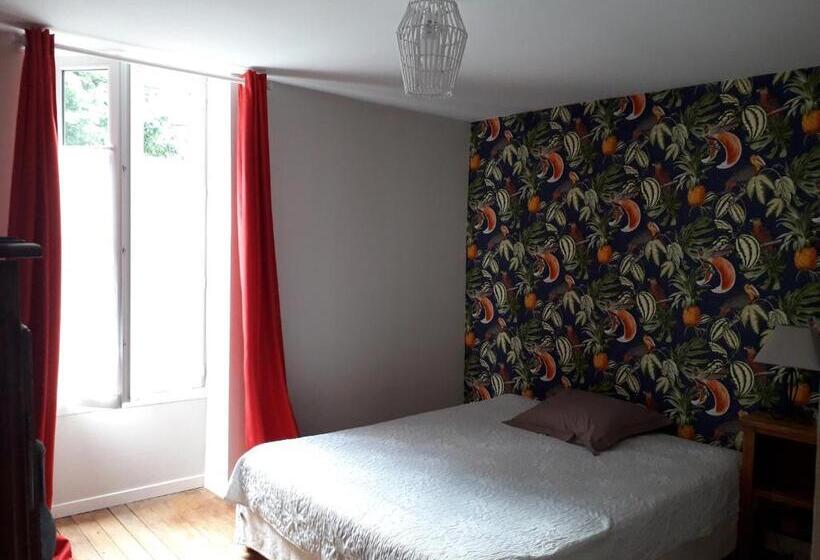 اتاق استاندارد با چشمانداز باغ, Les Talvasières