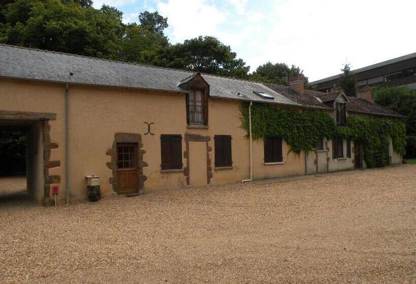 اتاق استاندارد یک تخته با سرویس بهداشتی مشترک, Les Talvasières