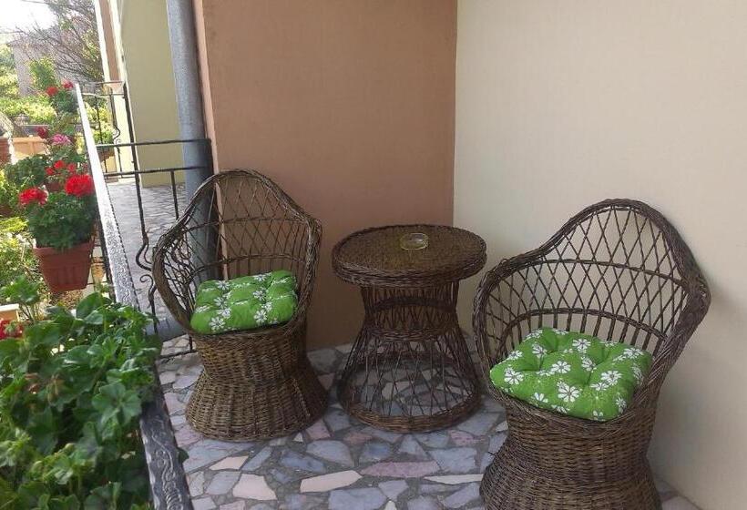 اتاق استاندارد, Pensiunea Casa Johnelly