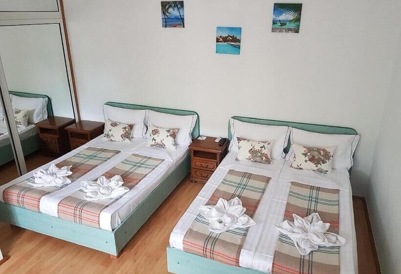 اتاق استاندارد چهار تخته, Pensiunea Casa Johnelly