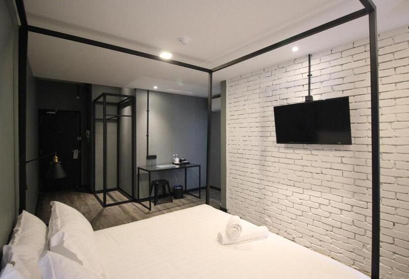 디럭스 룸, 68 Boutique