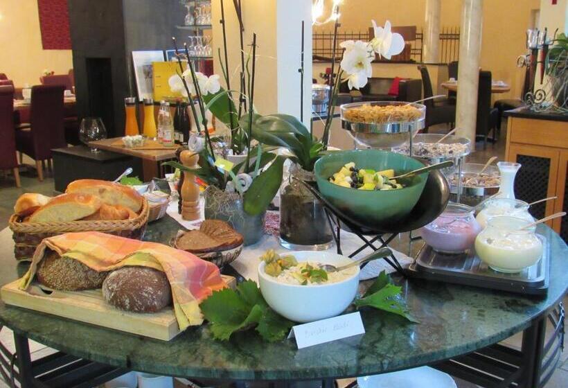 标准间带阳台, Weinquartier Burggarten