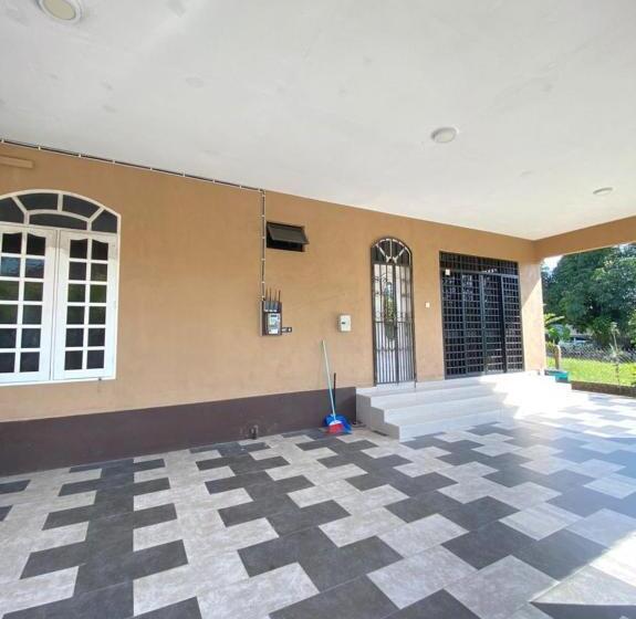 منزل 3 غرف نوم, Family Homestay