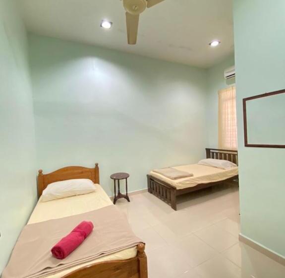 منزل 3 غرف نوم, Family Homestay