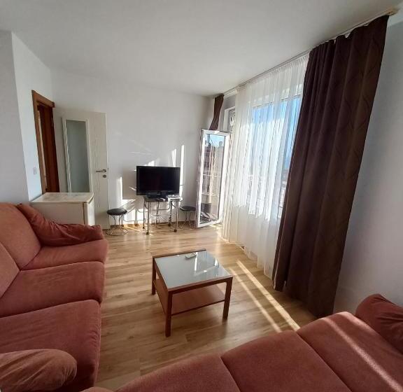 Апартаменты 1 Спальня Вид на Море, Guest House Rona   Free Parking And Sea View