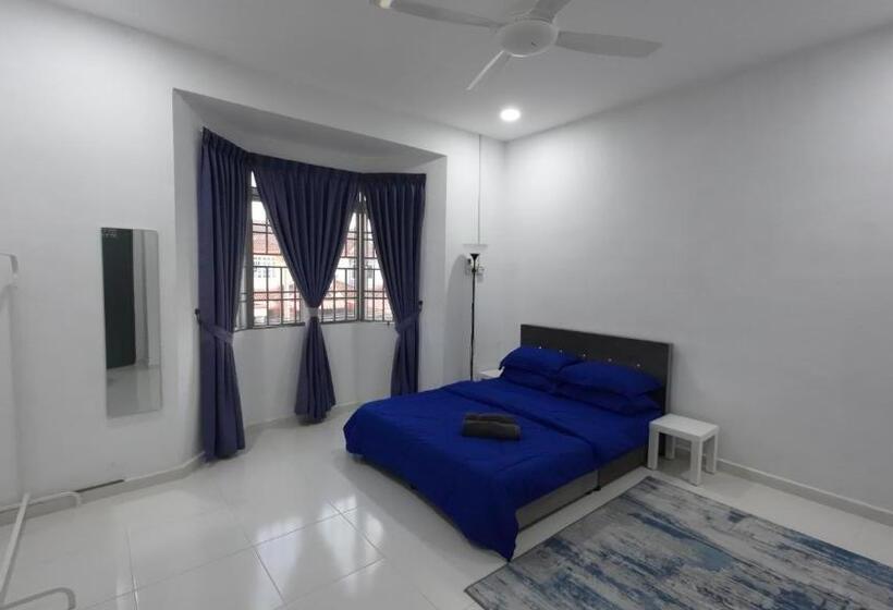 Дом 3 Спальни, Homestay Sri Pelangi Segamat