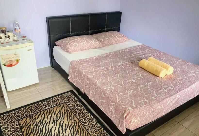 Номер Deluxe, Merdeka Guest House 2