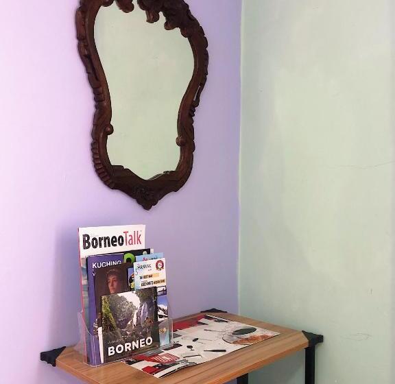 Quarto Deluxe, Merdeka Guest House 2