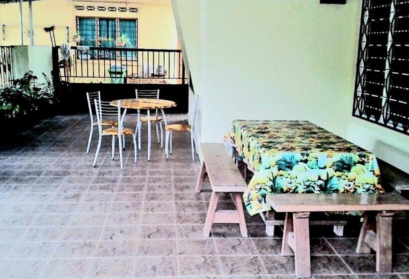 标准平房, Sakura Guest House