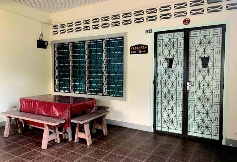 Бунгало Стандарт, Sakura Guest House