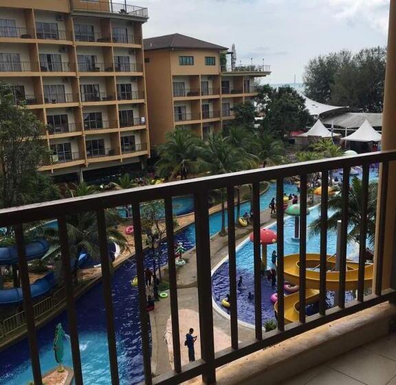 إستديو قياسى مطل على حمام السباحة, Gold Coast Morib Resort