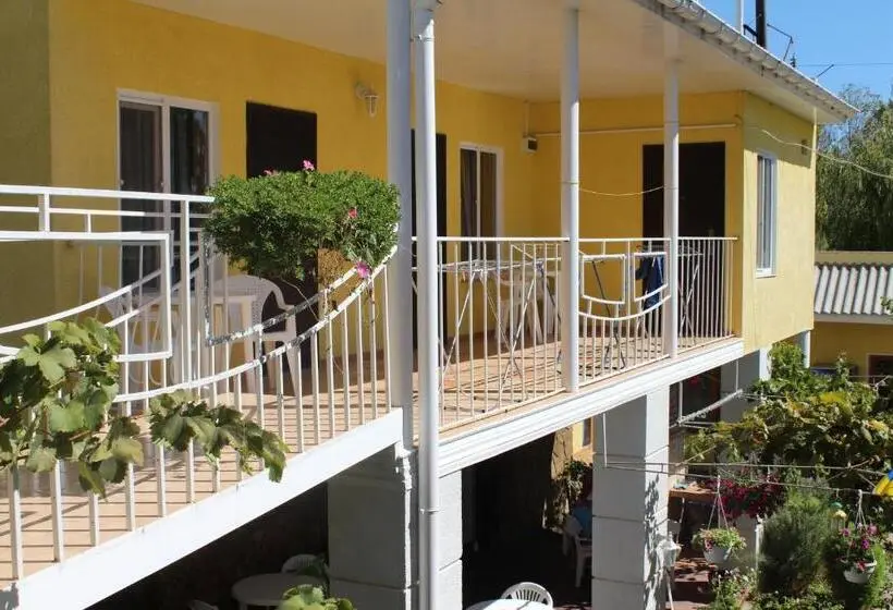 Cameră Standard cu Balcon, Lev