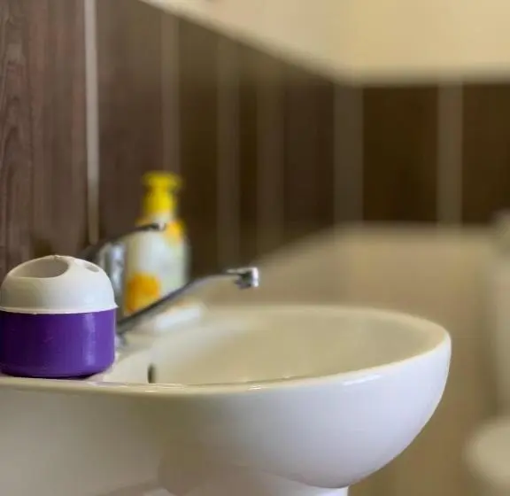 Cameră cvadruplă standard cu balcon, Lev