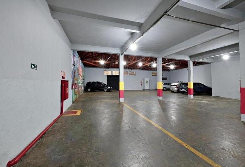 اتاق اکونومی, Vitoria