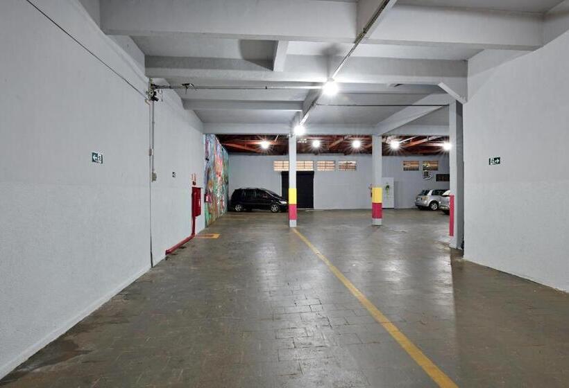 اتاق اکونومی, Vitoria