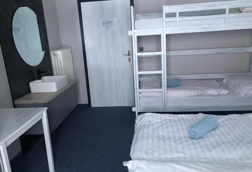 غرفة قياسية رباعية حمام مشترك, Alpenhotel Steirerhof