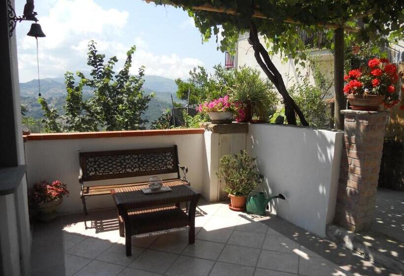 חדר סטנדרט לשלושה, Bed And Breakfast Il Giardino Segreto