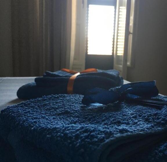 اتاق لوکس چهار تخته, Sole E Girasoli