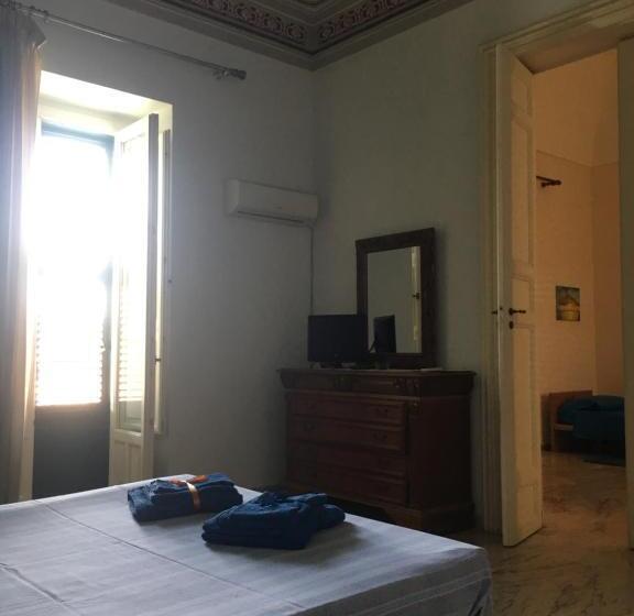 اتاق لوکس چهار تخته, Sole E Girasoli