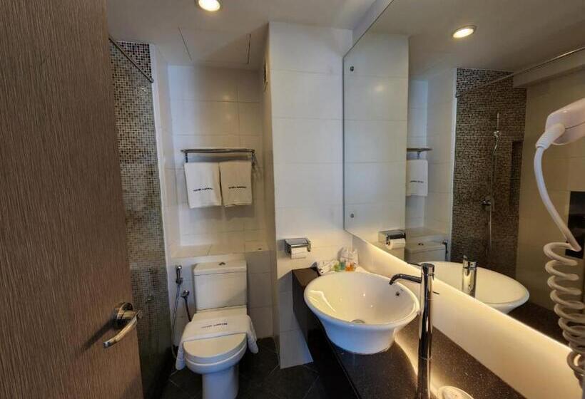 Номер Deluxe Кровать Кинг, Capital Kota Kinabalu