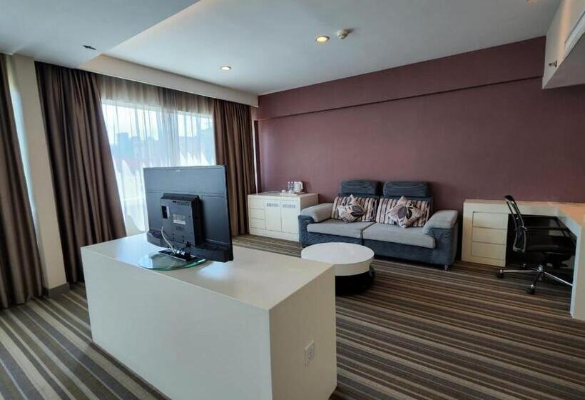 جناح إدارى, Capital Kota Kinabalu