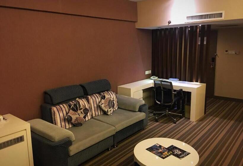 جناح إدارى, Capital Kota Kinabalu