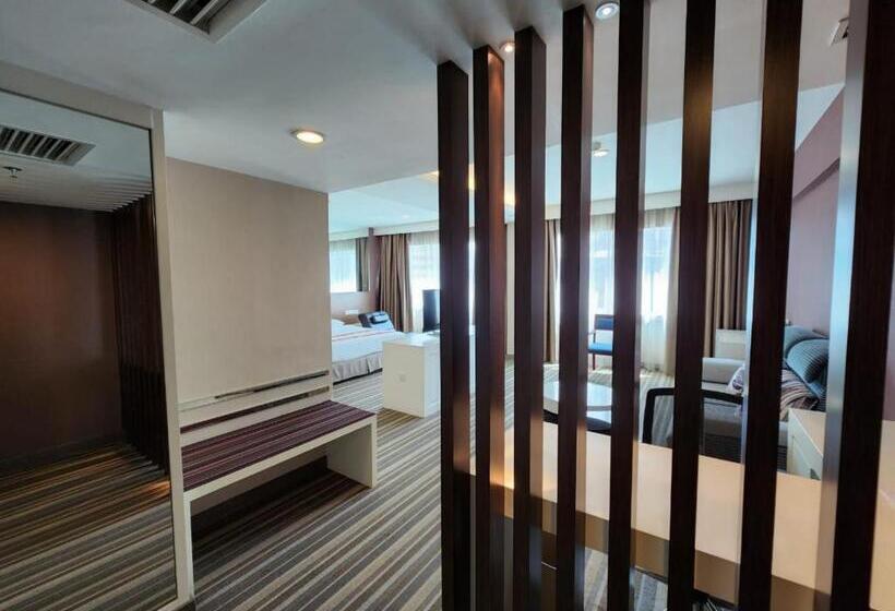 جناح إدارى, Capital Kota Kinabalu