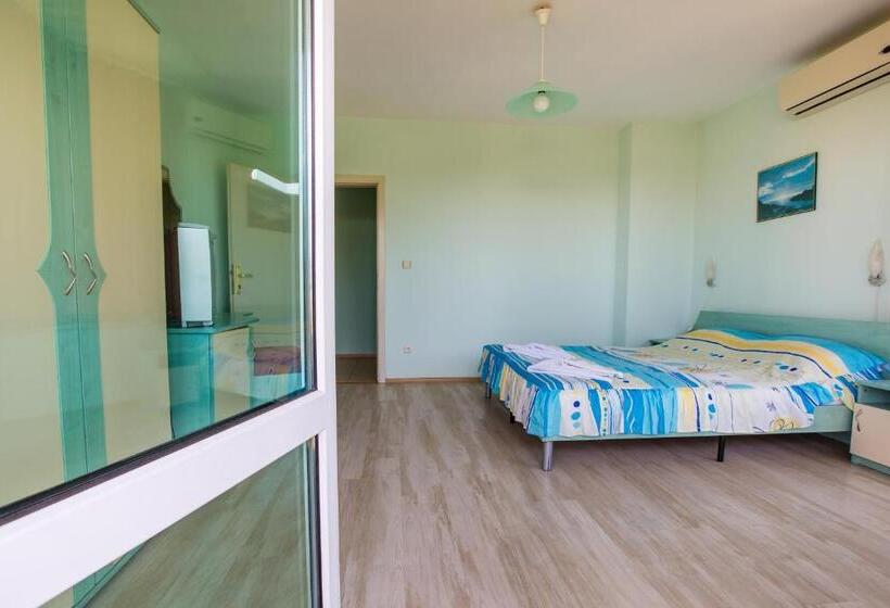 Апартаменты 2 Спальни, Guest House ,, Ekaterina