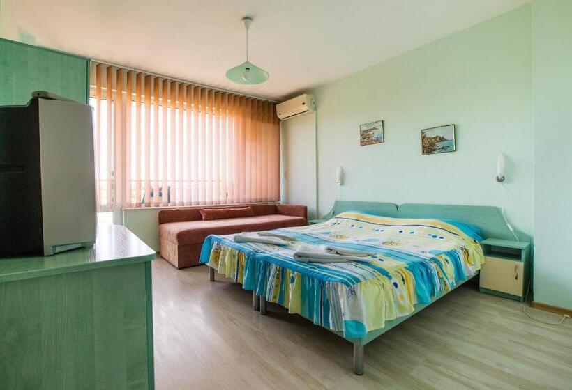 Апартаменты 2 Спальни, Guest House ,, Ekaterina