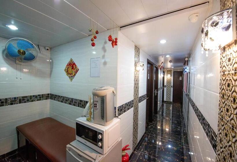 اتاق اکونومی یک تخته, Icon Inn