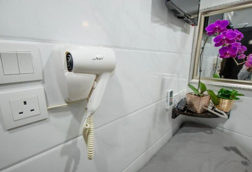 اتاق اکونومی یک تخته, Icon Inn