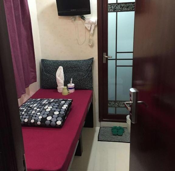 اتاق اکونومی یک تخته, Icon Inn