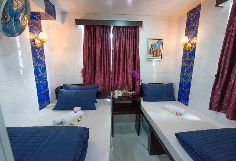 اتاق راحتی سه تخته, Icon Inn