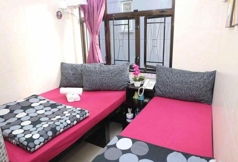 اتاق راحتی سه تخته, Icon Inn