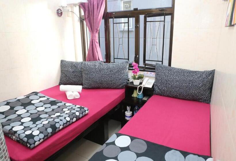 اتاق راحتی سه تخته, Icon Inn