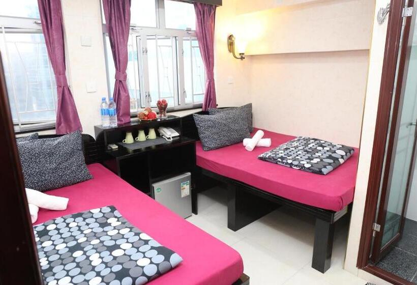 اتاق خانوادگی, Icon Inn